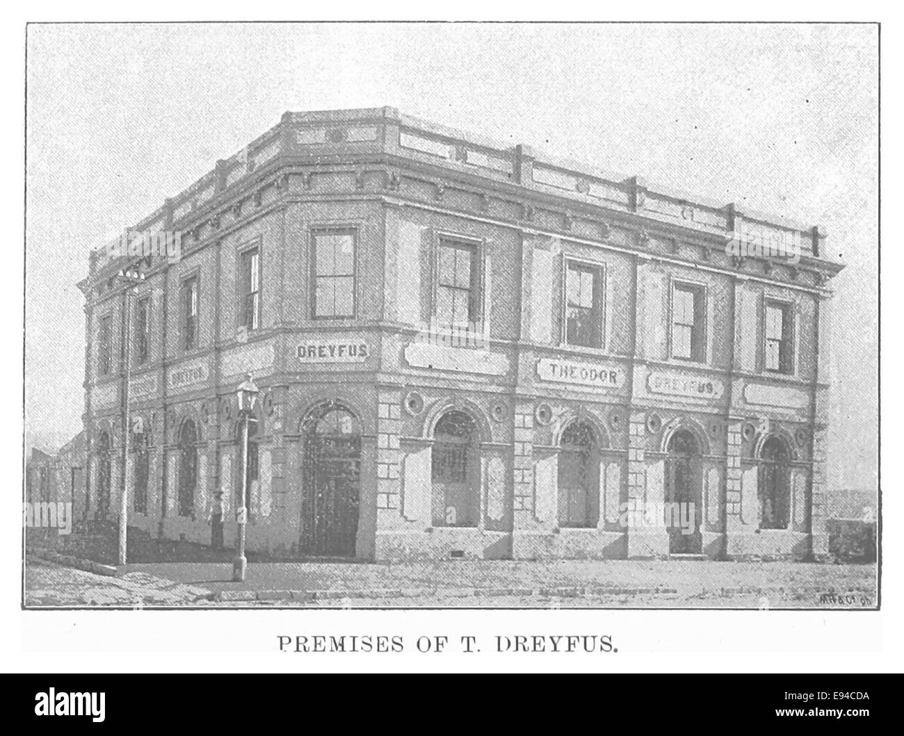 Une illustration de 1893 représentant les locaux de T. Dreyfus, offrant un aperçu historique du bâtiment et de son importance architecturale. Banque D'Images