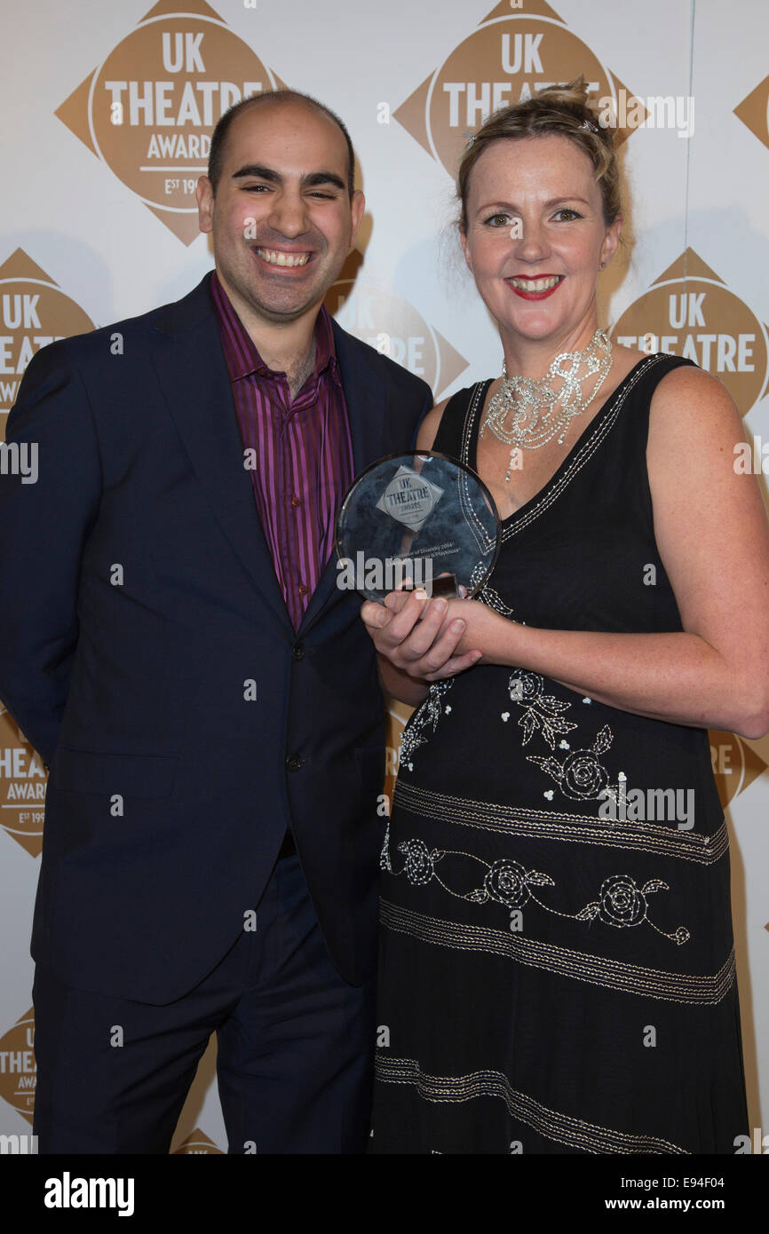 UK Theatre Awards 2014, Liverpool Everyman et Playhouse, Dominic Beaumont et Rebecca Ross-Williams Banque D'Images