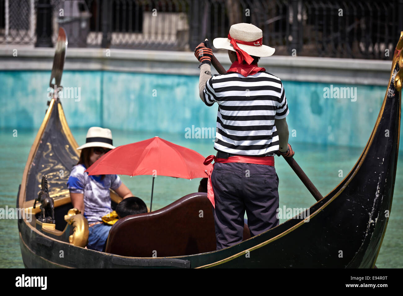 Gondola, Gondolier et passagers. Venezia Cha-am Hua Hin Thaïlande S. E. Asie Banque D'Images