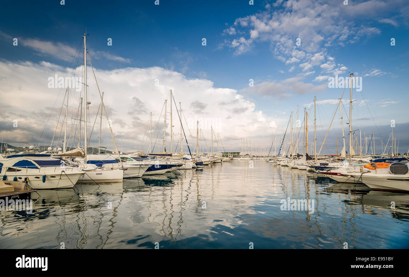 Yacht marina San-Antonio Banque D'Images