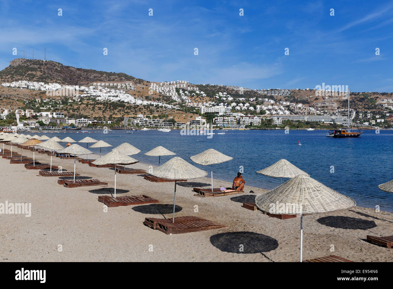 Plage de Gündoðan, péninsule de Bodrum, Bodrum, Muğla province, région de l'Egée, la Turquie Banque D'Images