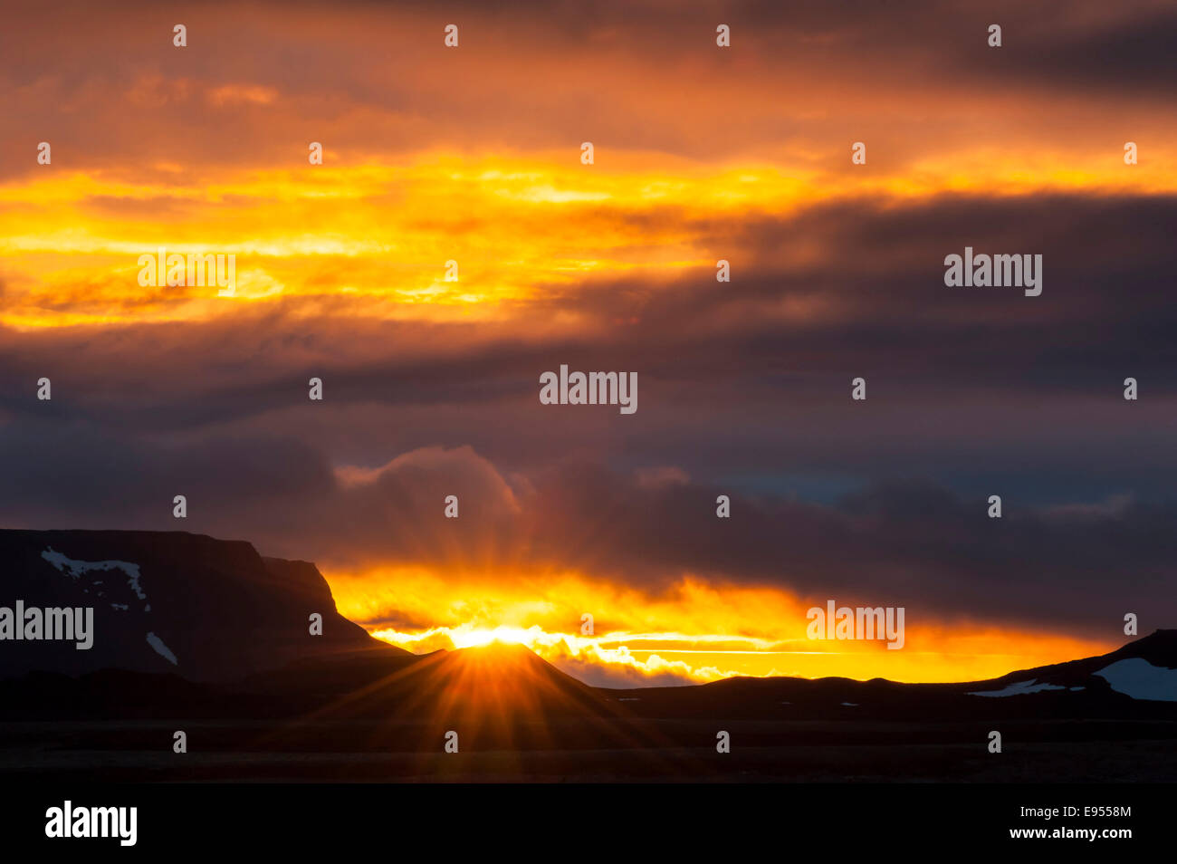 Briser le soleil nuages, coucher du soleil, 73320, zone Europe, Islande eystra Banque D'Images