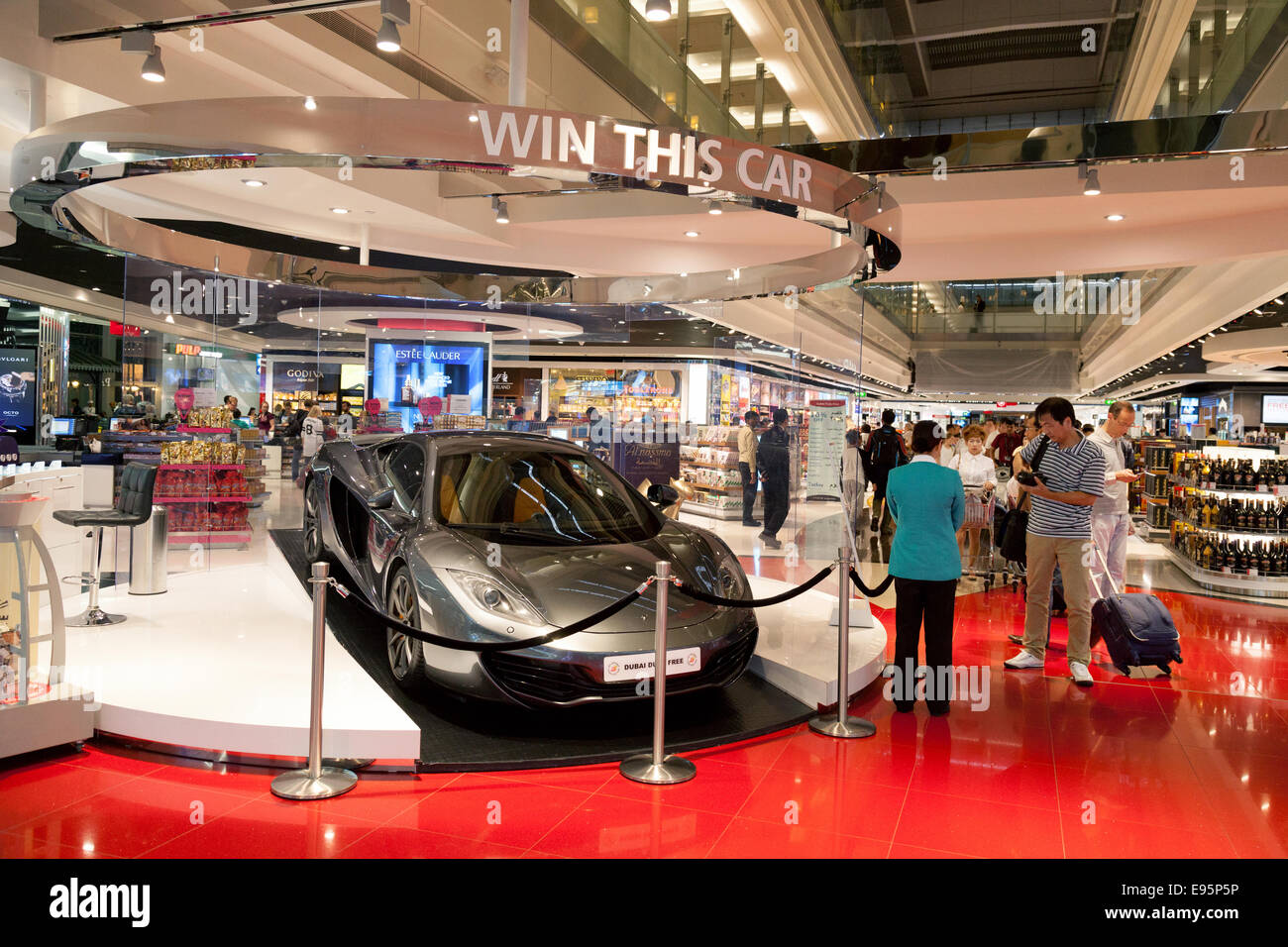 L'aéroport de Dubaï - une voiture ' ' gagner ce prix, l'Aéroport International de Dubai, UAE Middle East Banque D'Images
