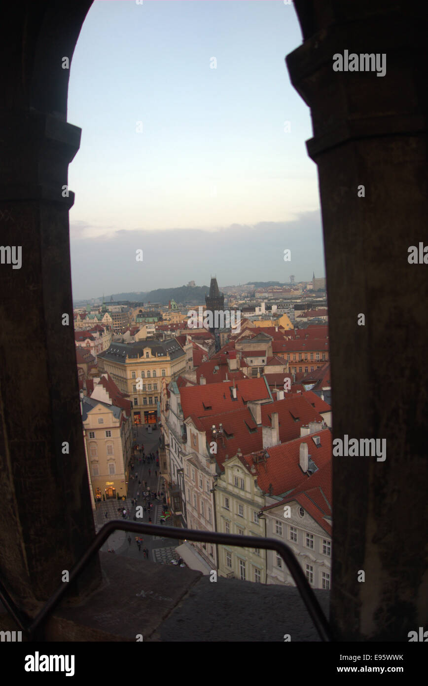 Diverses vues de Prague, une ville élégante de châteaux, musées, halls et jardins autour de la rivière le piquant à elle. Élégant Banque D'Images