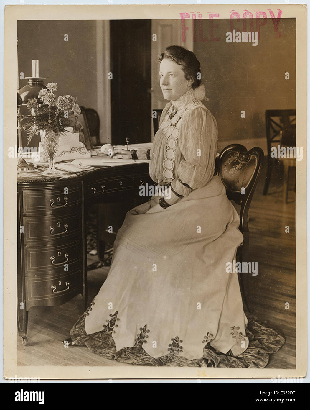 [Mme. Edith Roosevelt à 24] Banque D'Images