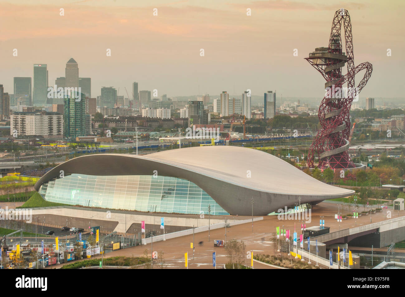 Tôt le matin et une vue sur le Parc Olympique Queen Elizabeth II, Stratford, London E20. PHILLIP ROBERTS Banque D'Images