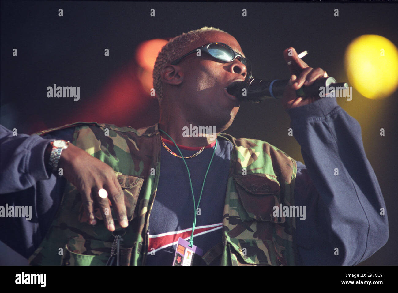 'Paul' Kermit de levier des BlackGrape à 'T dans le Parc' music festival, en Ecosse, en 1996. Banque D'Images