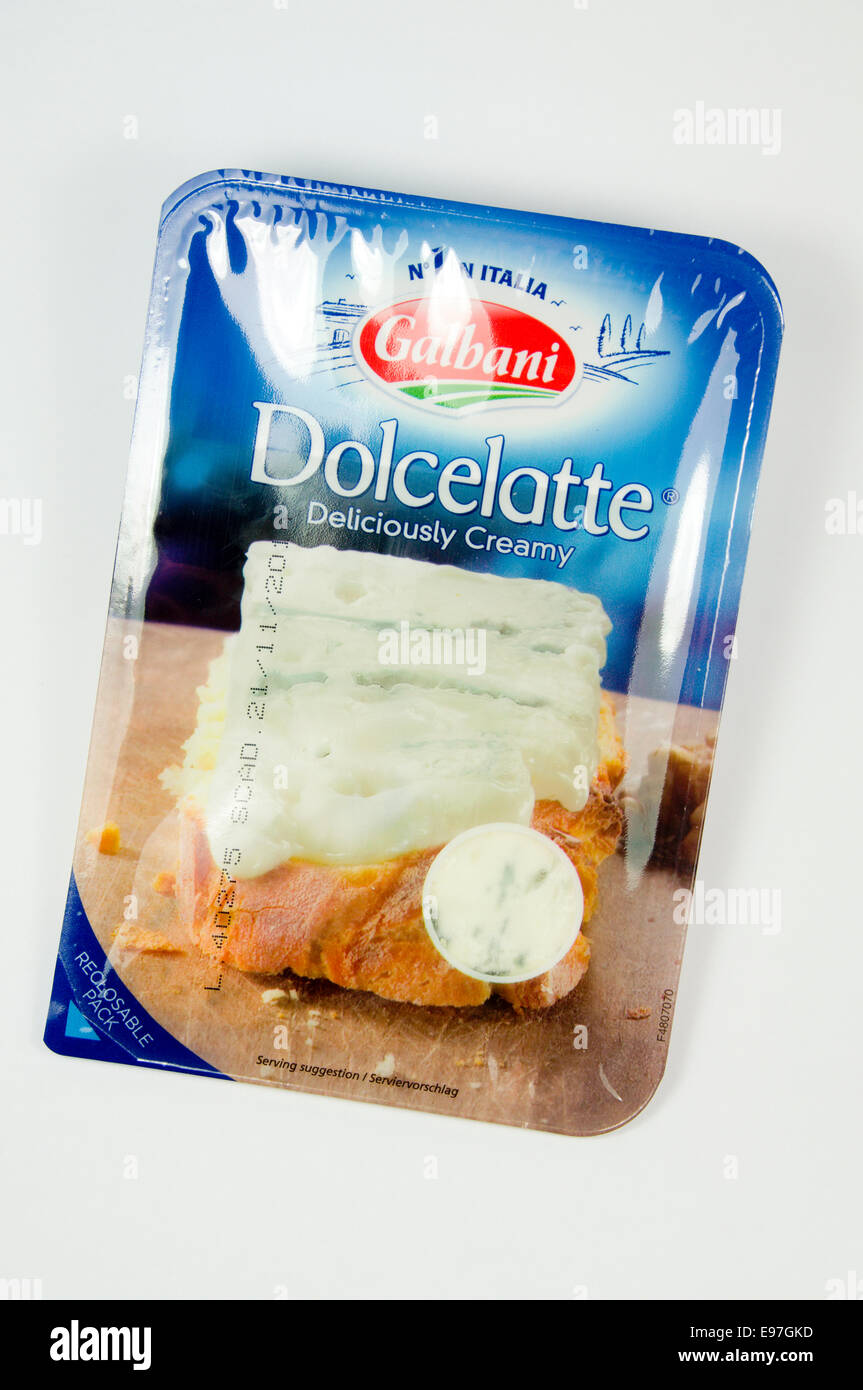 Pack de Dolcelatte Fromage bleu italien. Banque D'Images