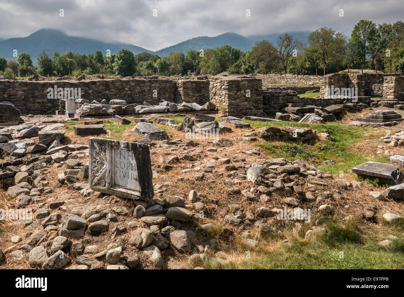 Section Forum De Ulpia Traiana, 2ème siècle, la ville en ruines romain Dacia village de Sarmizegetusa, Transylvanie, Roumanie Banque D'Images