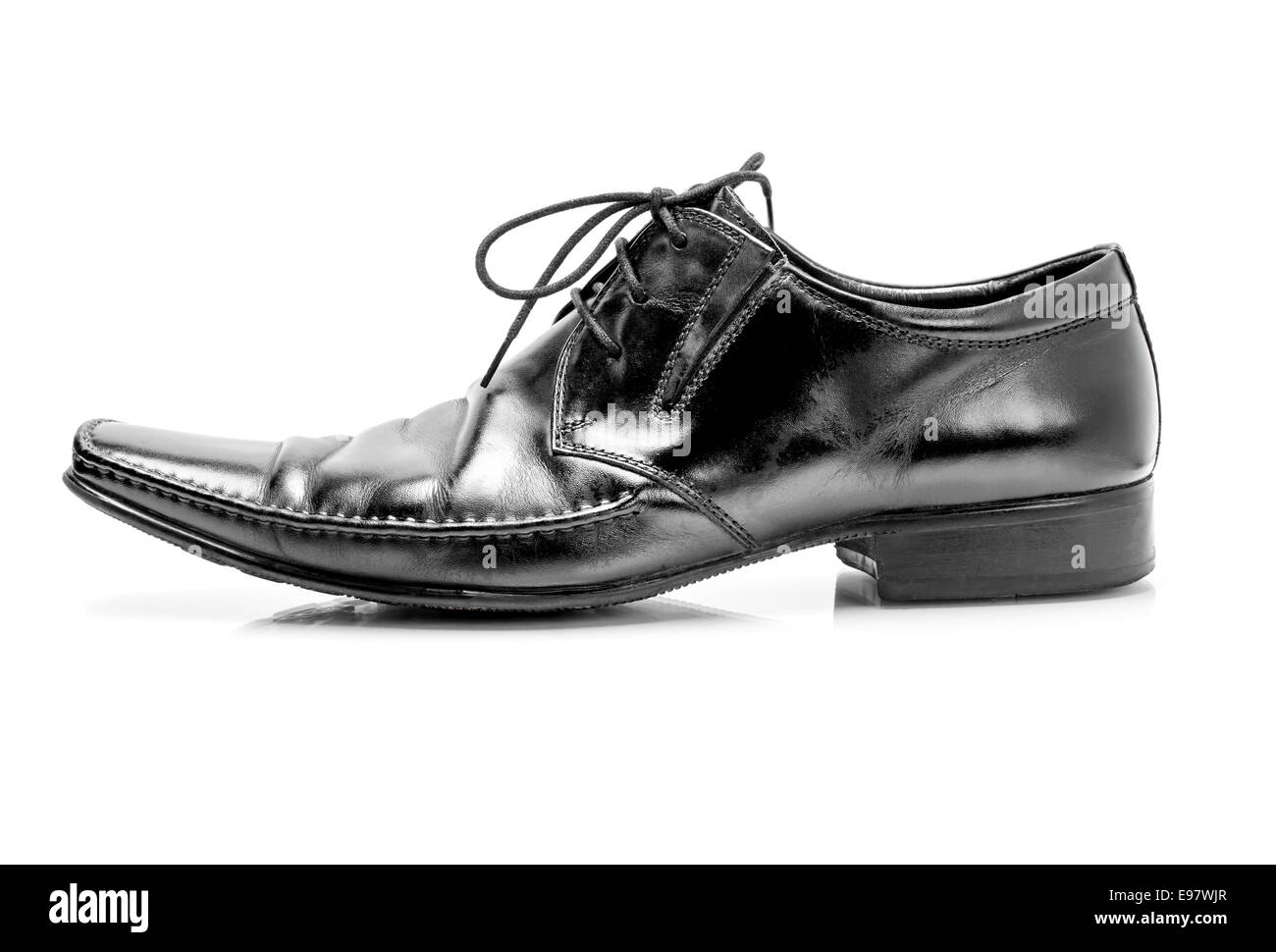 Chaussures d'hommes gros plan sur fond blanc Banque D'Images