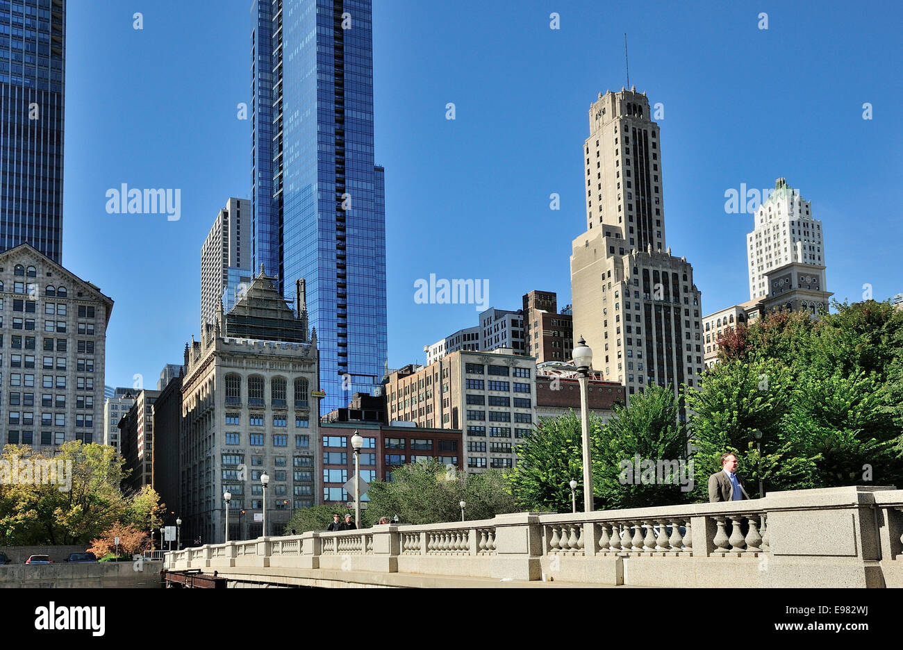 Le long de la Michigan Avenue Chicago skyline Banque D'Images