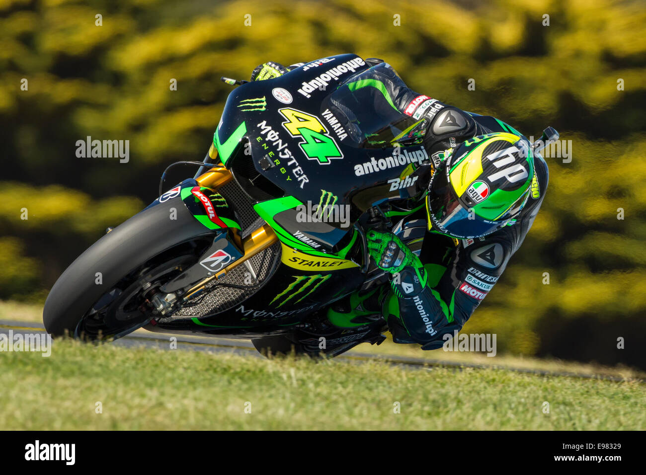 Yamaha Tech 3 MotoGP rider Pol Espargaro vendredi lors de la pratique libre  de la Tissot 2014 Grand Prix Moto d'Australie Photo Stock - Alamy
