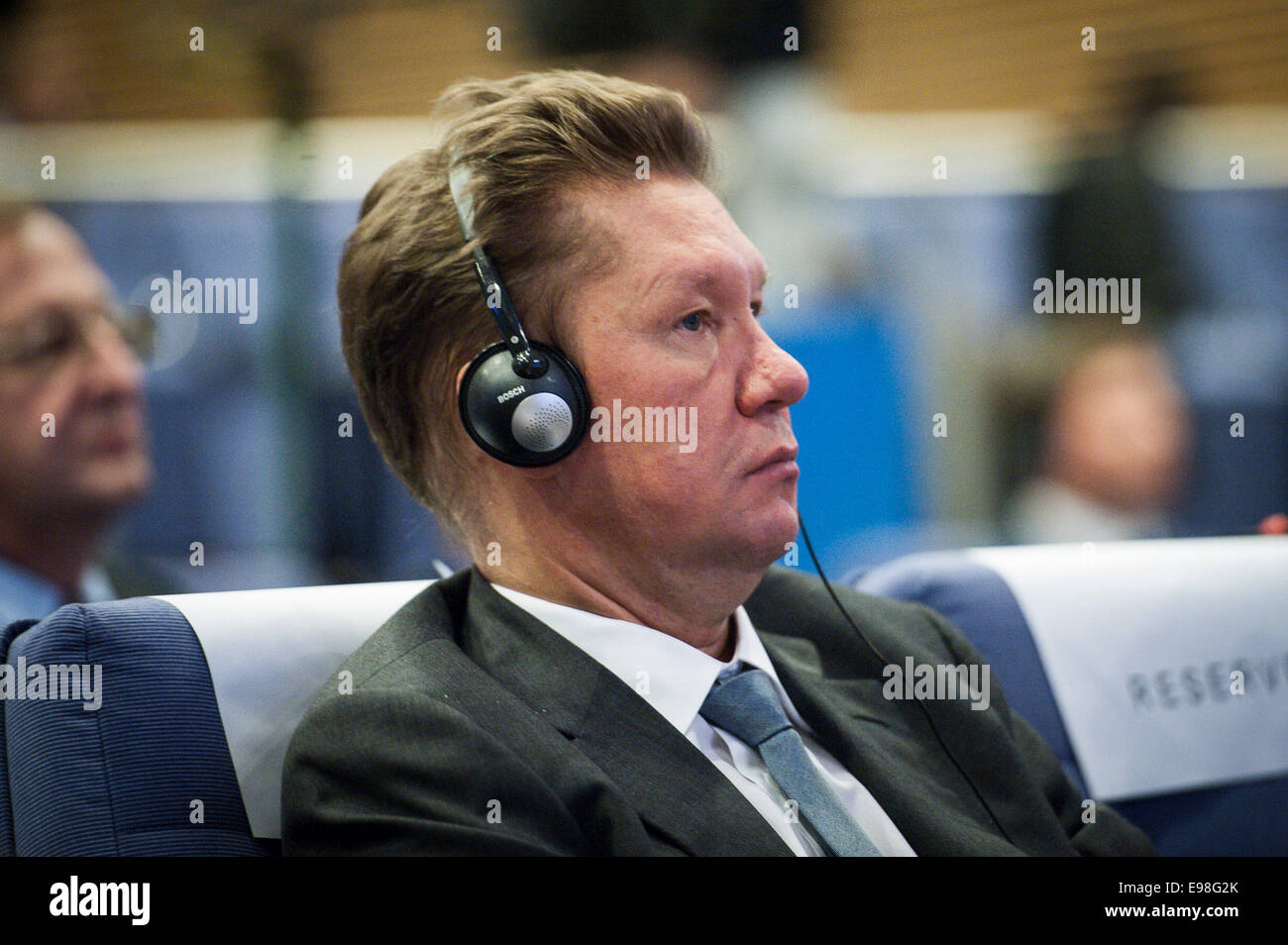 Bruxelles, Belgique. 21 Oct, 2014. Alexei Miller, président du conseil d'administration de Gazprom Neft vu pendant la conférence de presse après la réunion sur l'accord d'un betwean Ukraine et la Russie au siège de la Commission européenne à Bruxelles, Belgique Le 21.10.2014 Vice-président de la Commission de l'UE, Günther Oettinger, a déclaré : "Nous avons fait un autre pas vers une solution possible et sont près d'un accord sur les éléments importants. D'autres doivent encore être abordées, telles que l'écart financier." Un nouveau cycle de négociations est prévu pour la semaine prochaine. par Wiktor Dabkowski/photo © dpa alliance photo alliance/Alamy Banque D'Images