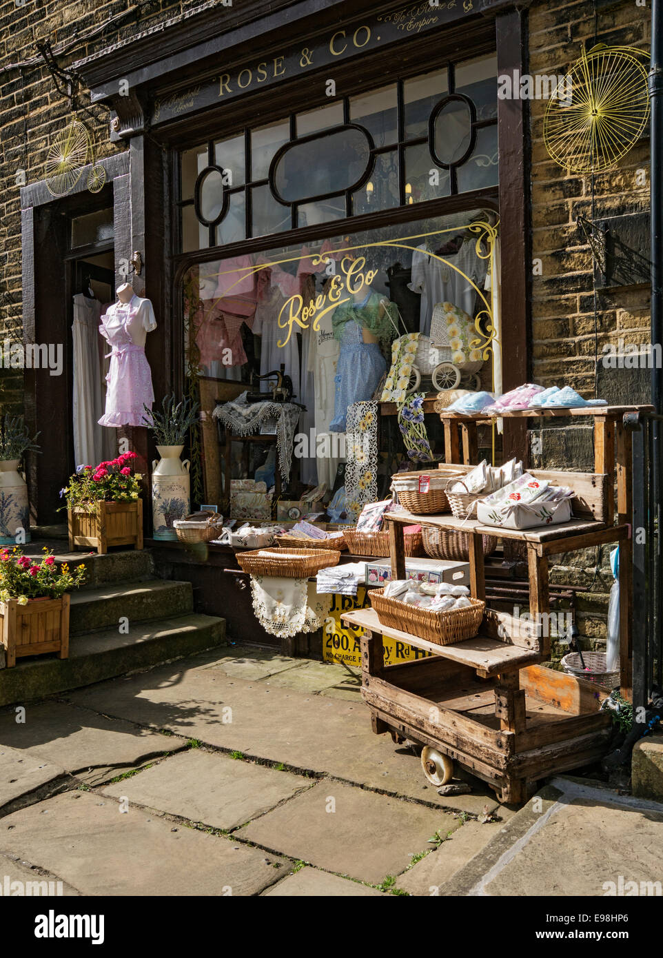 Shop dans Main Street, Haworth, West Yorkshire Banque D'Images