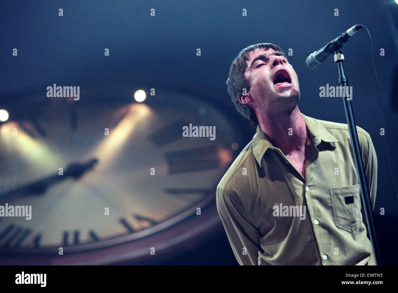 Liam Gallagher et Oasis à Aberdeen, Écosse, 1997. Banque D'Images