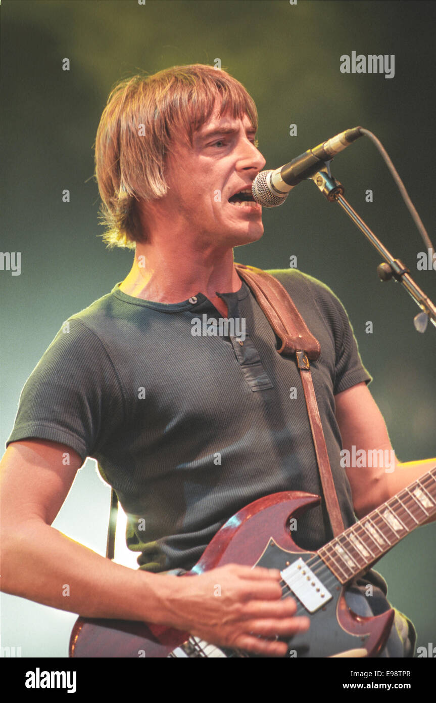 Paul Weller apparaît sur scène dans 'T dans le Parc' music festival, en Ecosse, en 1997. Banque D'Images