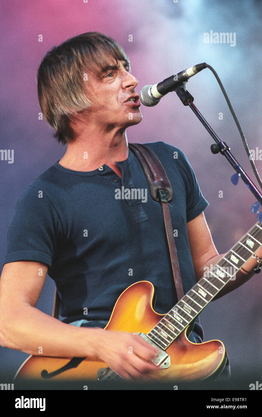 Paul Weller apparaît sur scène dans 'T dans le Parc' music festival, en Ecosse, en 1997. Banque D'Images