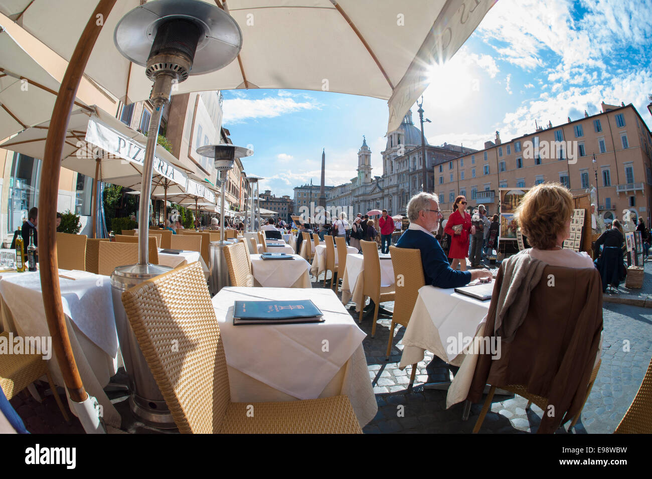 À loisir sur la Piazza Navona, Rome, Italie. Banque D'Images