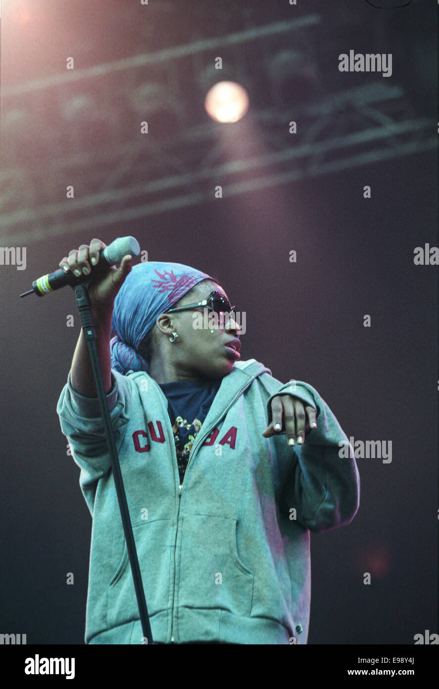 Macy Gray en concert sur scène dans 'T dans le Parc' music festival, en Écosse, en août 2000. Banque D'Images
