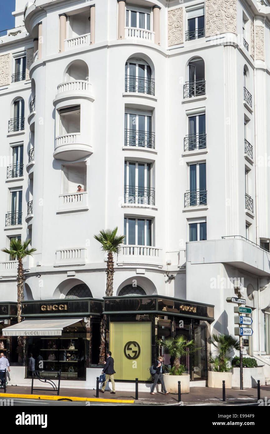 Gucci store dans la ville de Cannes, Côte d'Azur, Provence-Alpes-Côte  d'Azur, Alpes-Maritimes, France Photo Stock - Alamy