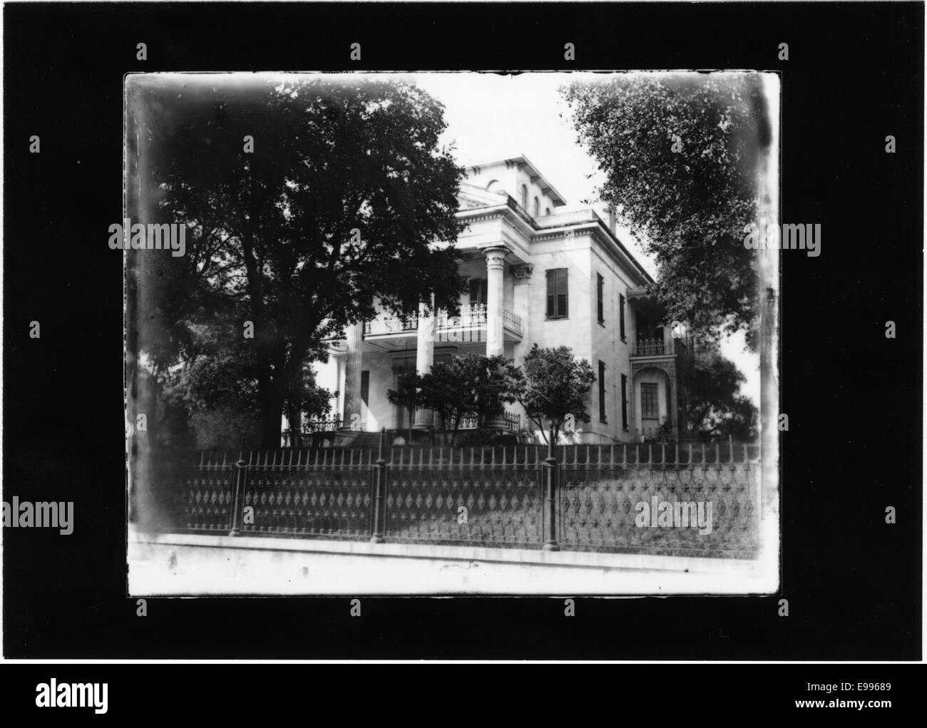 Photographie du Stanton College, un établissement d'enseignement, qui capture probablement son architecture historique ou un événement important au collège. Cette image représente le patrimoine de l'institution. Banque D'Images