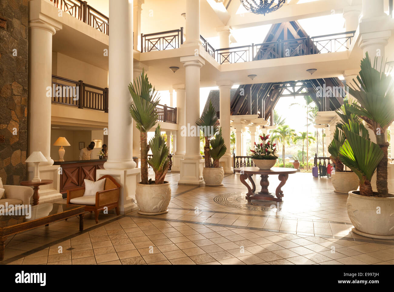 Le hall de l'hôtel résidence de luxe, Belle Mare, Ile Maurice, Afrique du Sud Banque D'Images