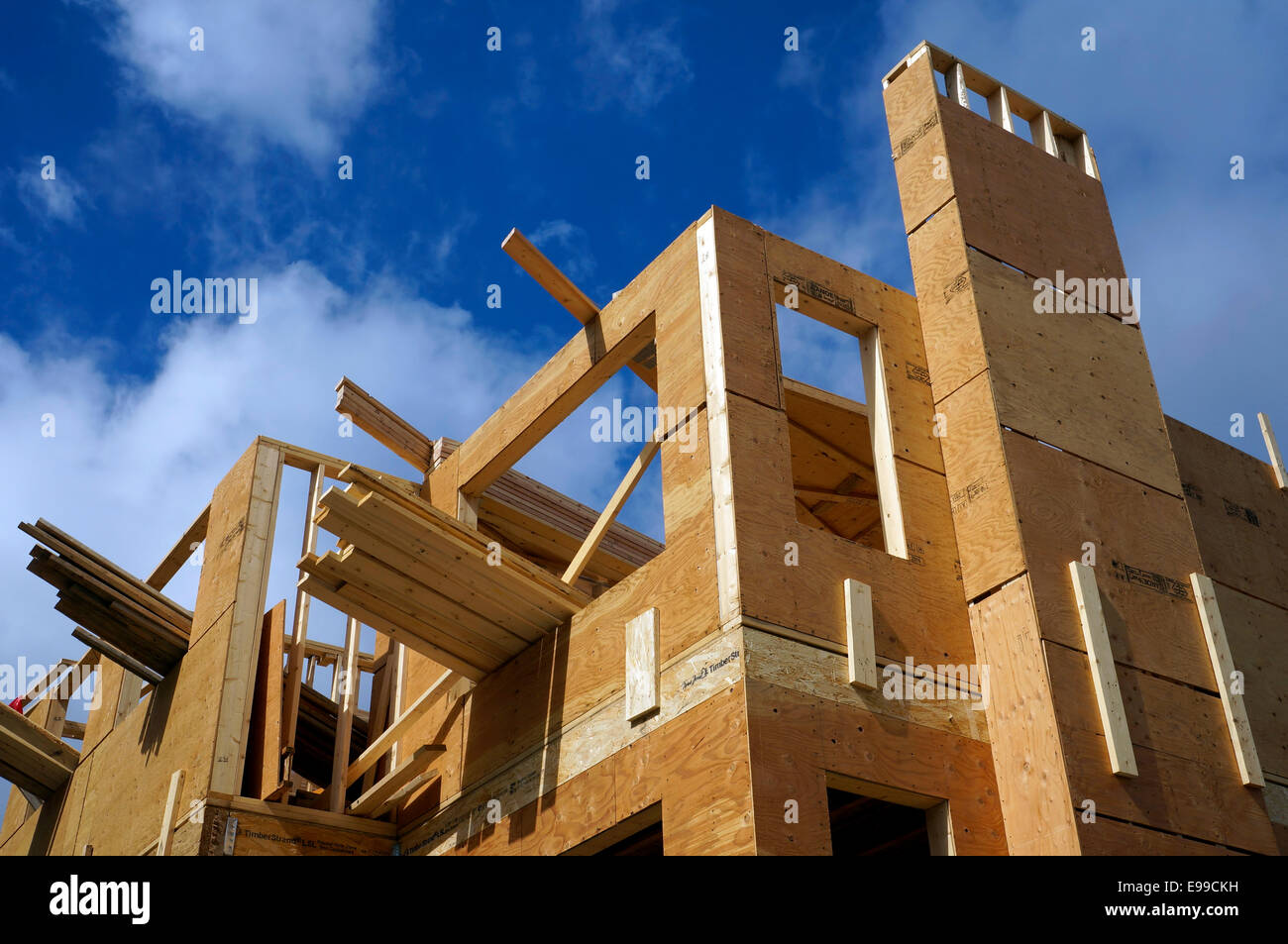 Nouvelle maison à ossature bois, en cours de construction à Vancouver, BC, Canada Banque D'Images
