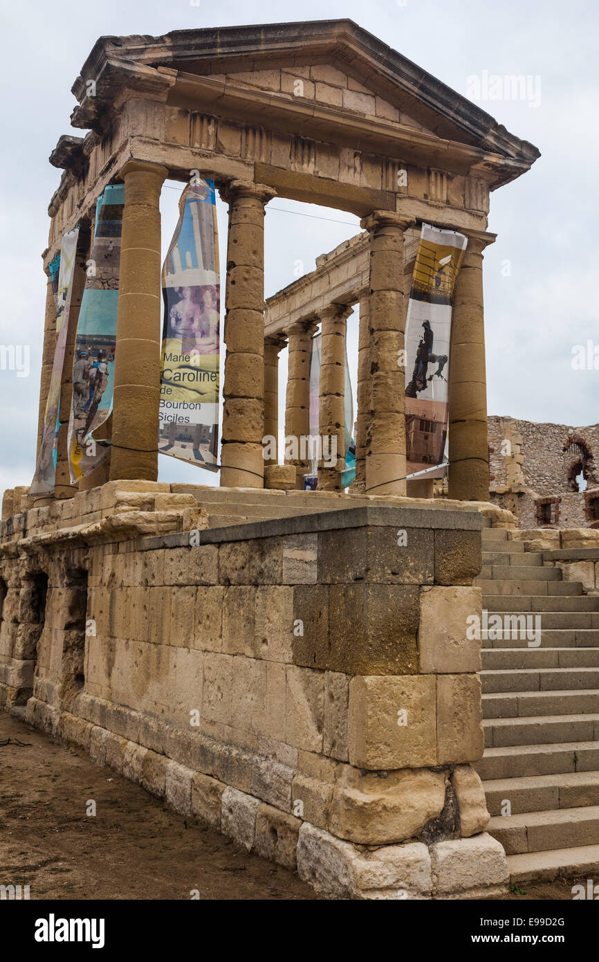 Temple grec sur les terrains de l'hôpital caroline sur les îles du Frioul, Marseille, France. Banque D'Images