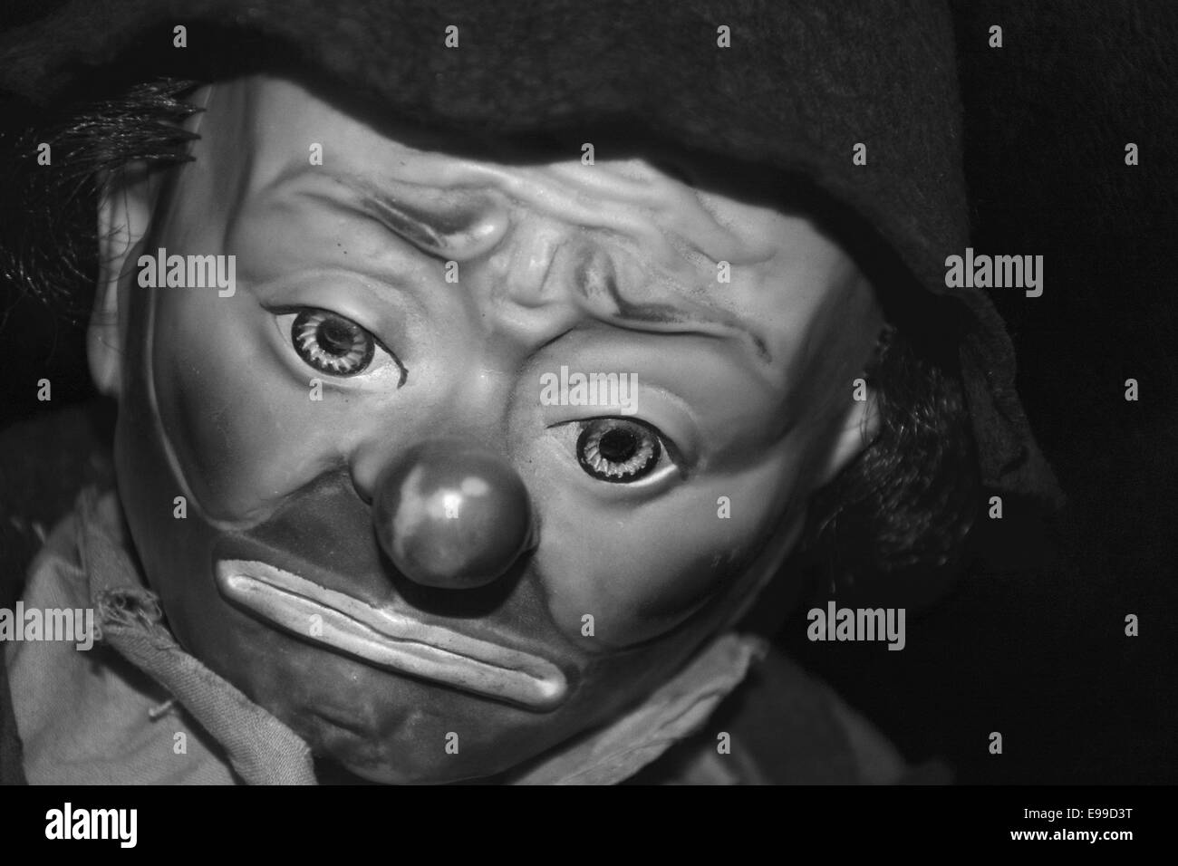 Emmett Kelly's visage triste cette antique Emmett Kelly doll montre sa marque visage triste. Banque D'Images