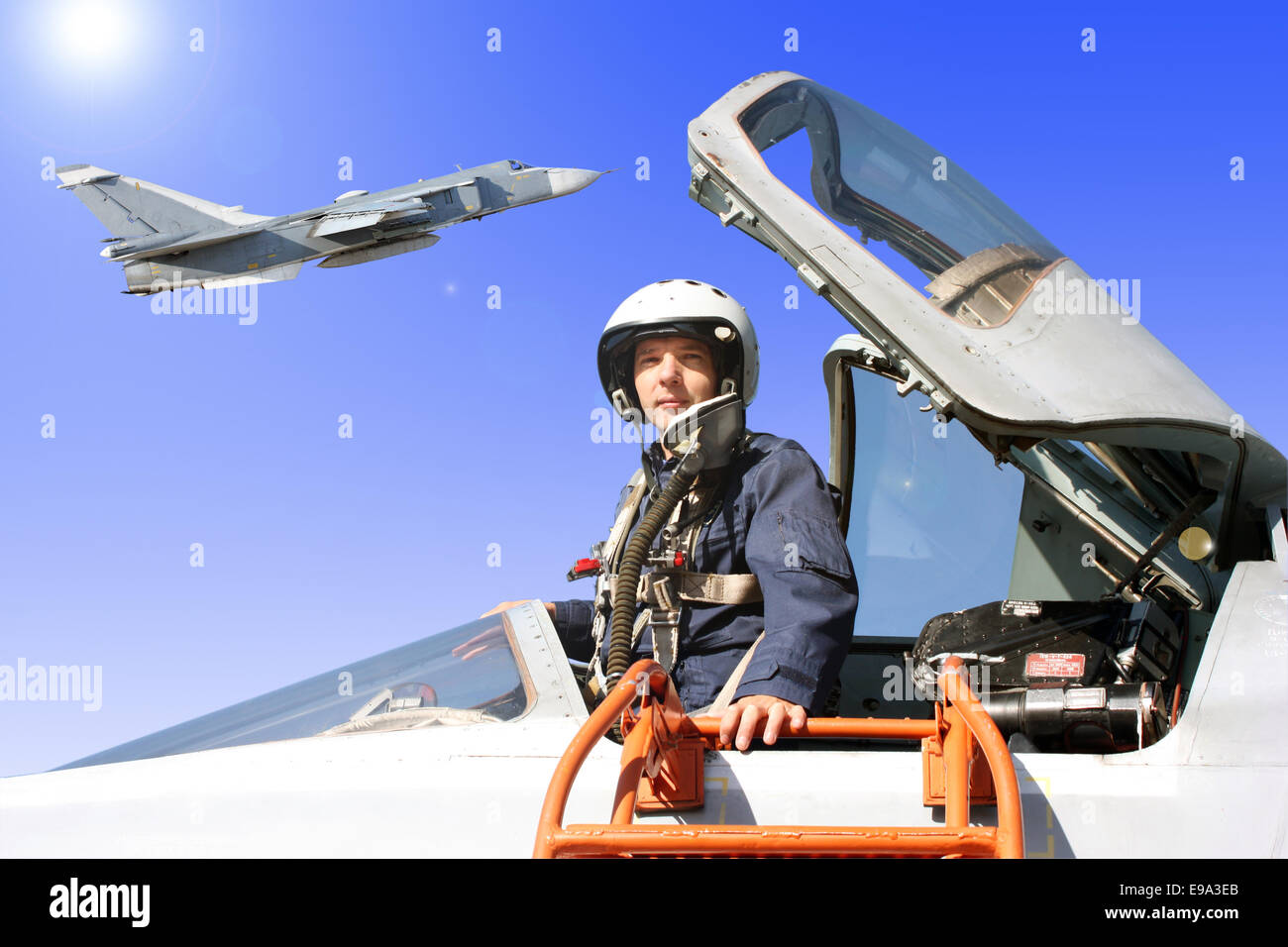 Le pilote militaire dans l'avion Banque D'Images