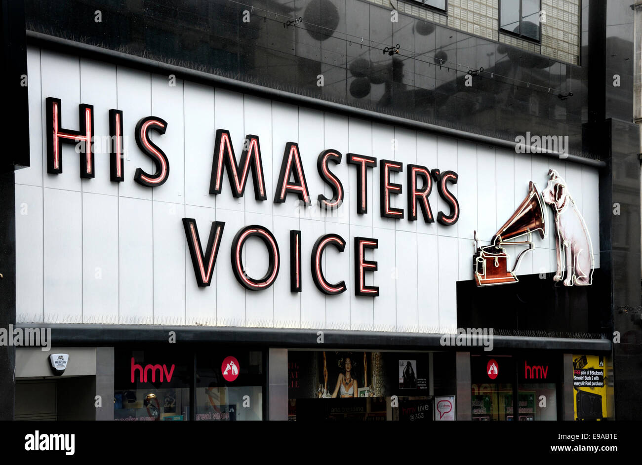 Londres, Angleterre, Royaume-Uni. La voix de son maître - L'original boutique HMV Oxford Street 363 (ouvert le 20 juillet 1921) Banque D'Images