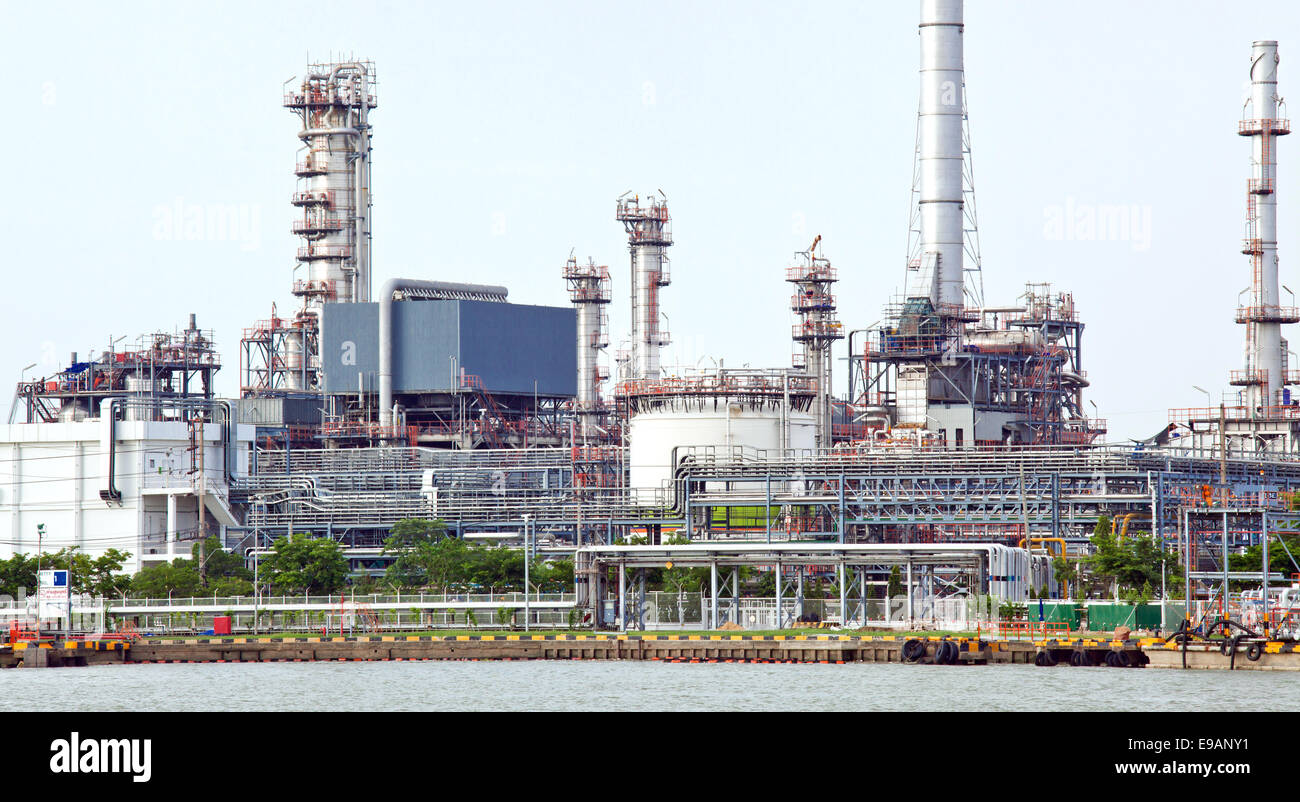 Panorama de l'usine de raffinerie de pétrole Banque D'Images