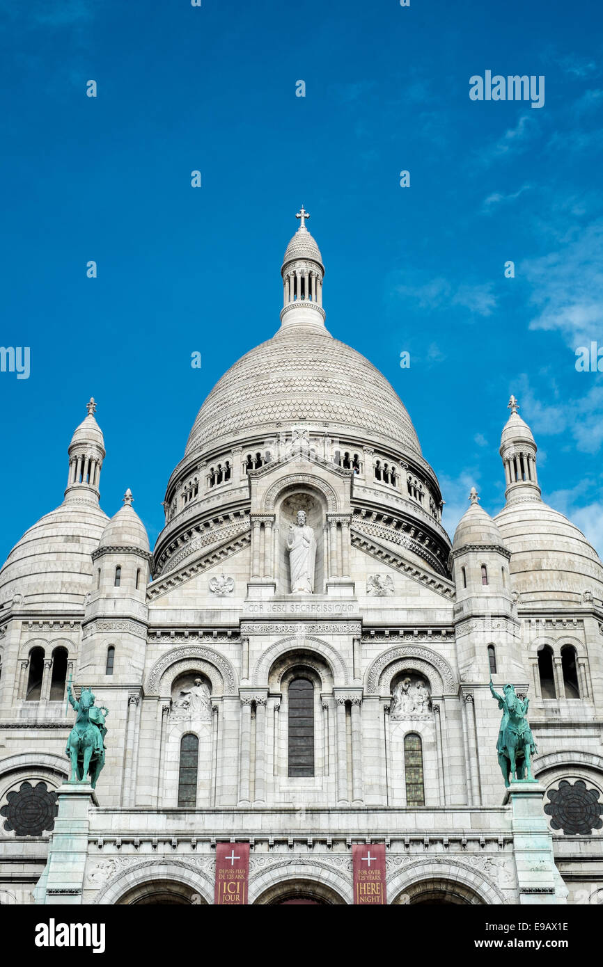 Photographie de les détails architecturaux de la Basilique du Sacré-Cœur de Paris. Banque D'Images