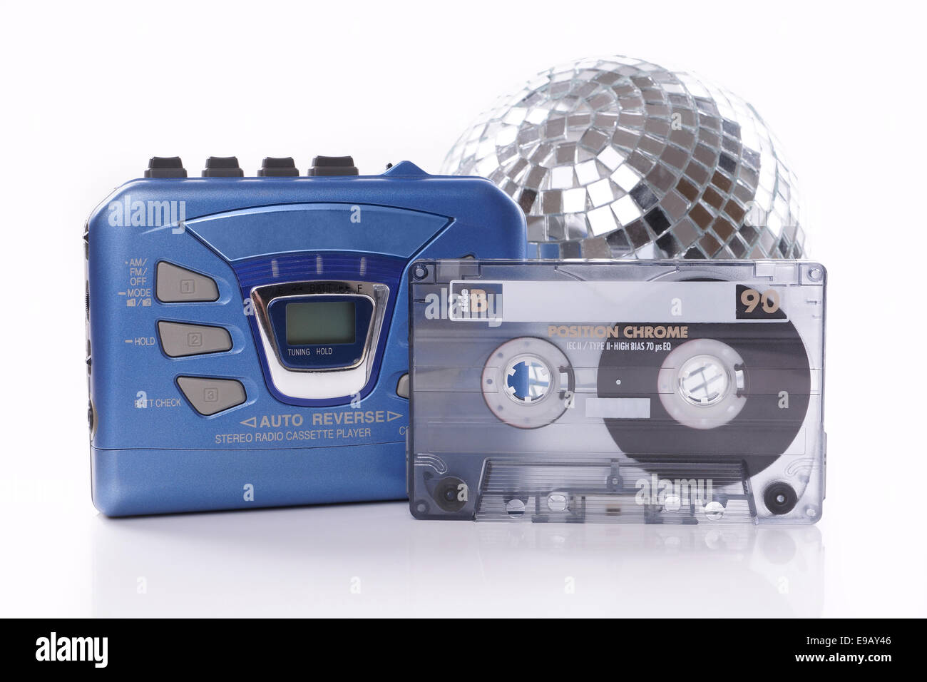 Walkman cassette de musique et disco ball Banque D'Images