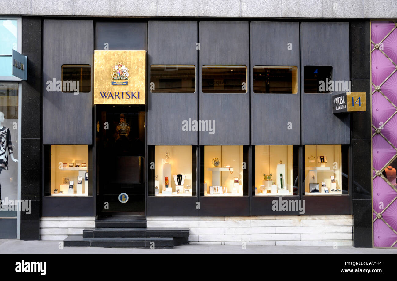 Londres, Angleterre, Royaume-Uni. Wartski shop, 14, rue Grafton - se spécialise dans l'Art de Carl Fabergé, Russin, bijoux et d'argent Fine Banque D'Images