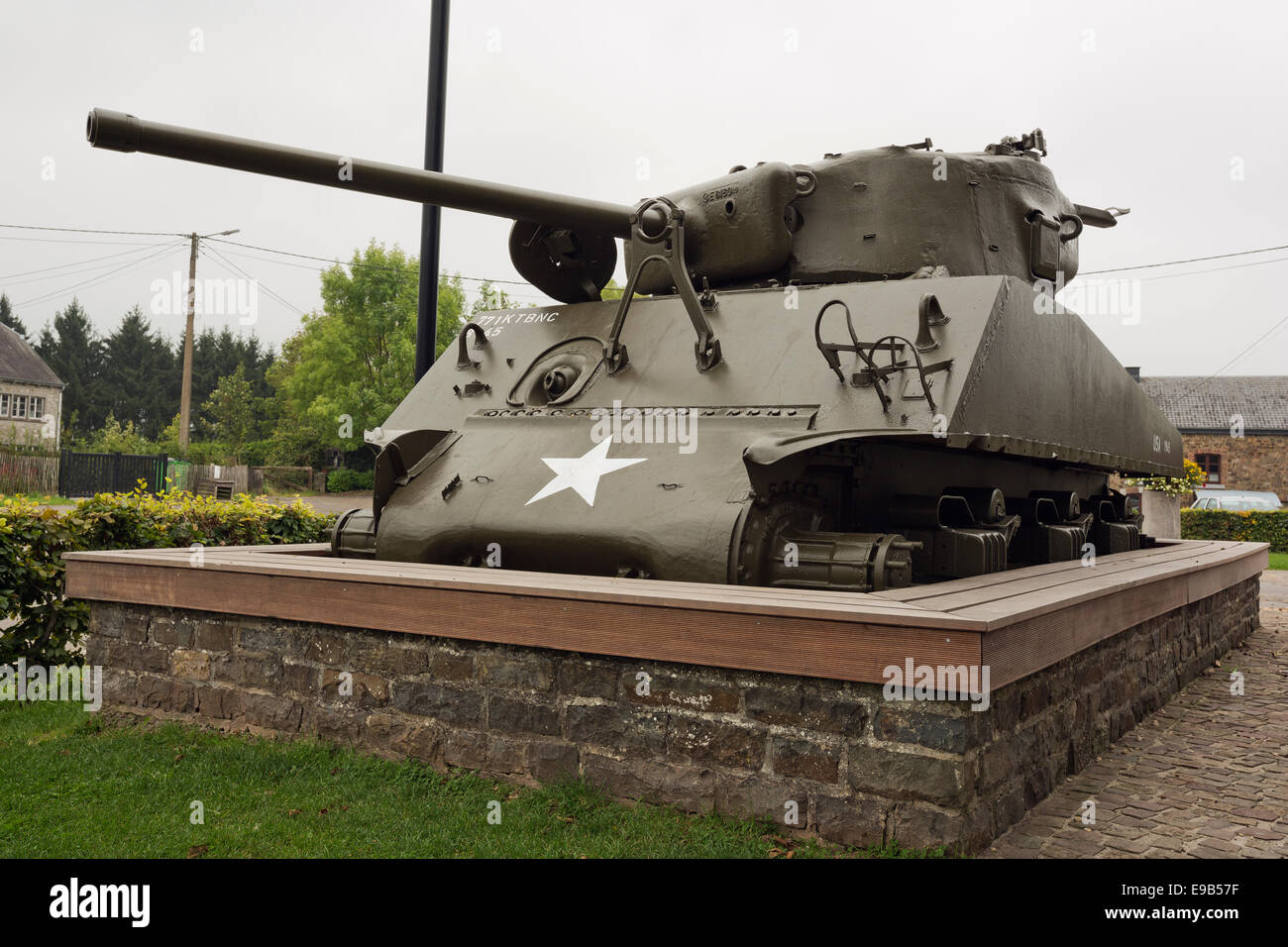 Faible point de vue du char Sherman dédié au colonel Hogan et de la 771st Tank Battalion Banque D'Images