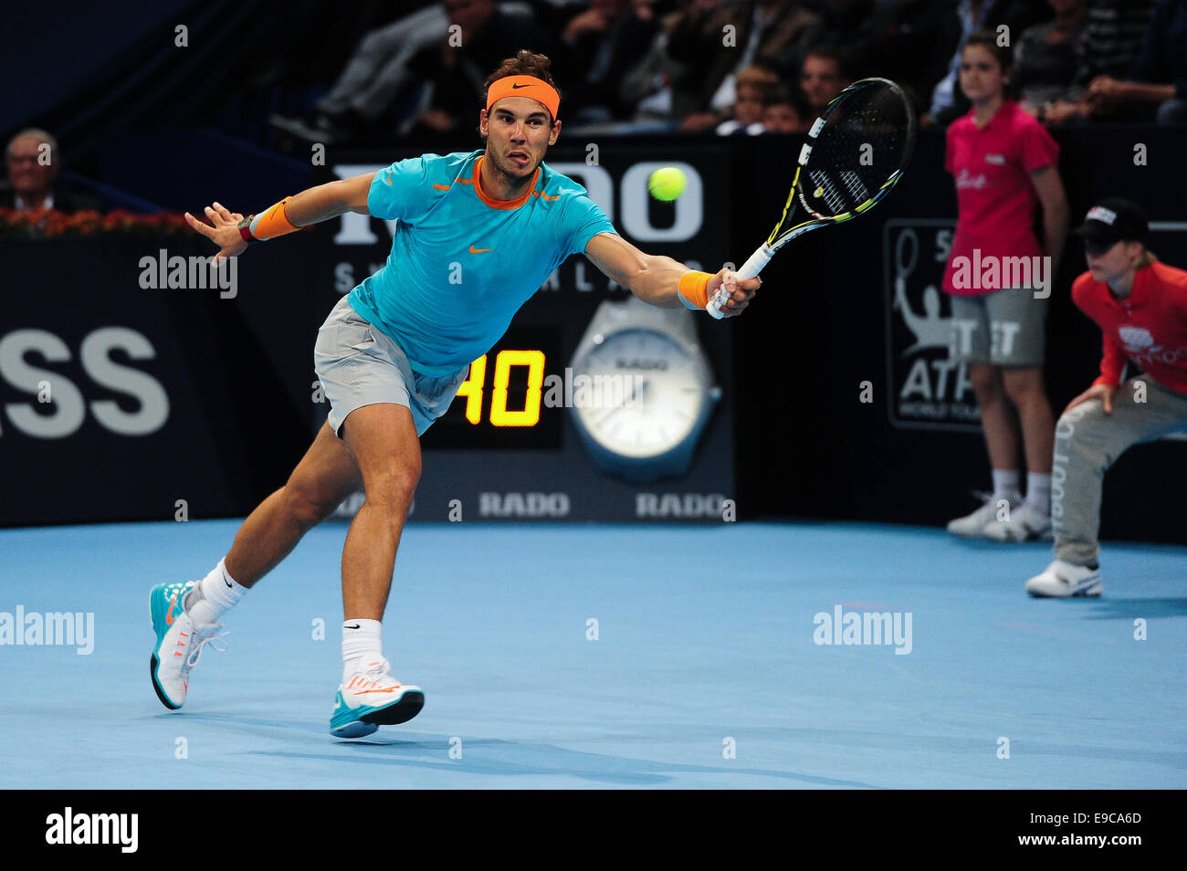 Bâle, Suisse. 24 octobre, 2014. Rafael Nadal lors du quart de finale de la Swiss Indoors à St Jakobshalle. Photo : Miroslav Dakov/ Alamy Live News Banque D'Images