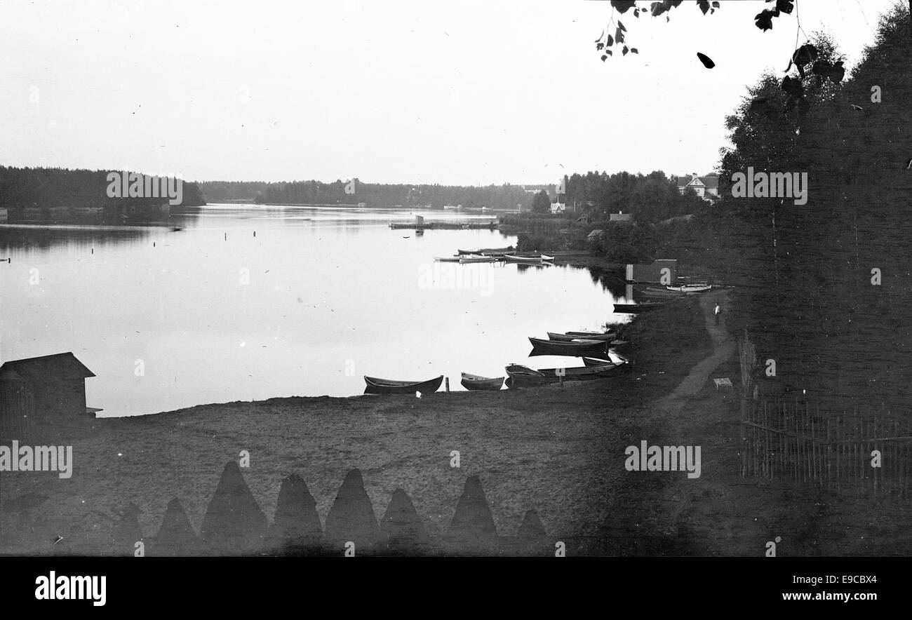 Une photographie du lac Onkamo en Finlande, mettant en valeur la beauté naturelle du paysage. Cette image fait partie des archives de SLS et reflète l'environnement serein de la région. Banque D'Images