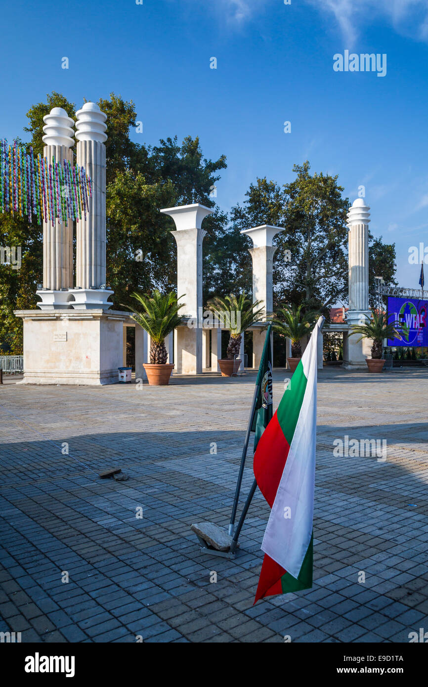 Un square archéologique dans le parc le jardin de la mer à Varna, Bulgarie. Banque D'Images