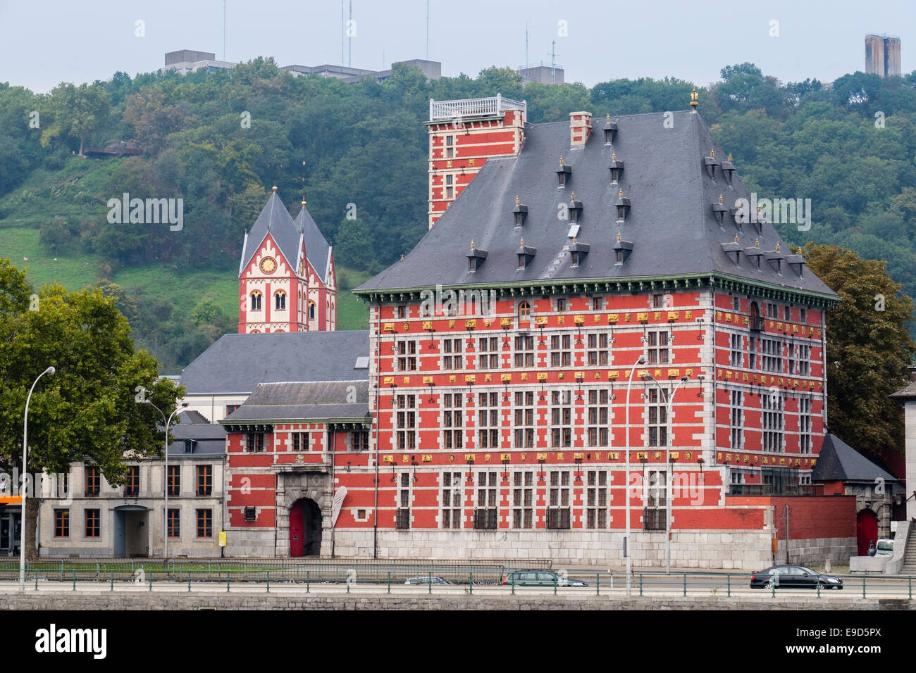 Le Grand Curtius musée d'archéologie et d'arts décoratifs (Musée Curtius) sur les bords de Meuse à Liège, Wallonie, Belgique Banque D'Images