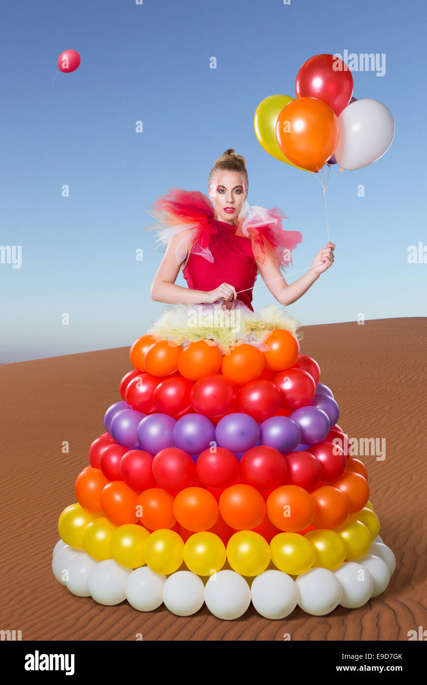 Belle femme robe ballon coloré Photo Stock - Alamy