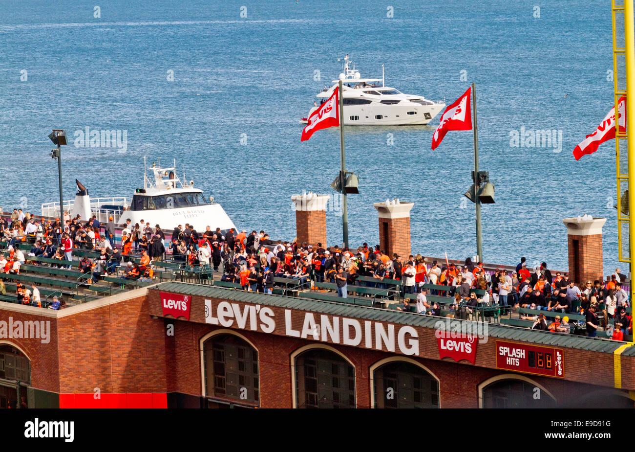 Avis de McCovey Cove à AT&T Park, domicile de l'équipe de baseball des Giants de San Francisco au cours de cln Banque D'Images