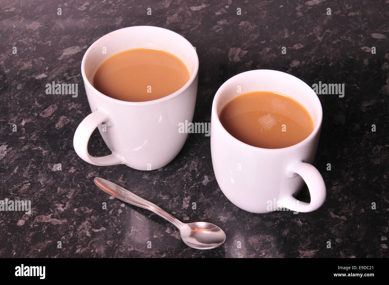 2 mugs of coffee Banque de photographies et d'images à haute résolution -  Alamy