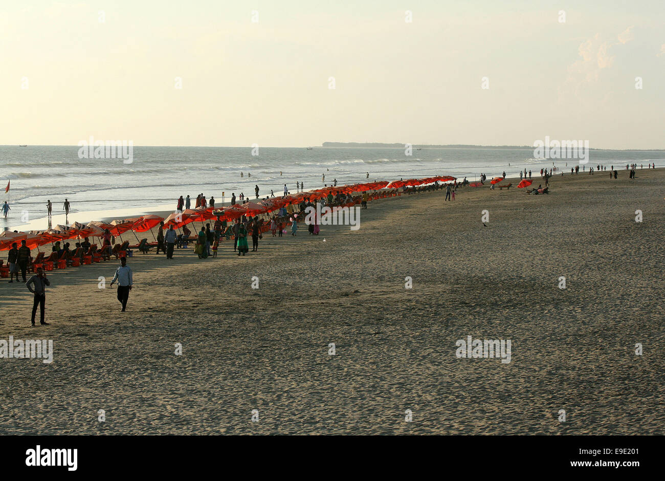 Le Bangladesh, Cox Bazaar 16 octobre 2014. Bazar de Cox la plus longue plage de la mer de sable naturel. Banque D'Images