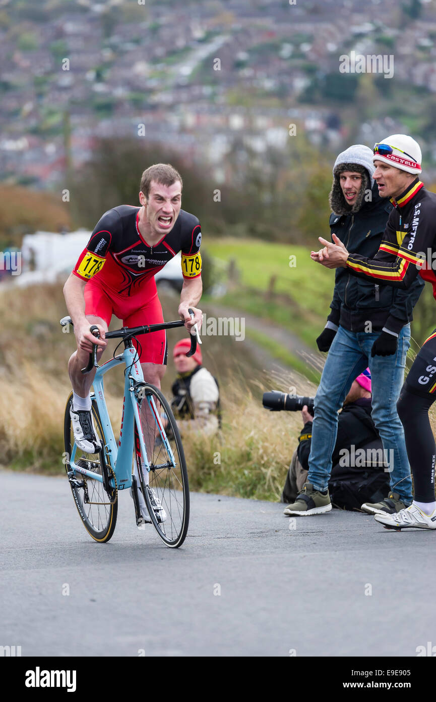 Stocksbridge, Sheffield, Royaume-Uni. 26Th Oct 2014. Matt Clinton compétitive dans la région de Hill Climbing championnats 2014. Crédit : Jeremy Abrahams / Alamy Live News Banque D'Images