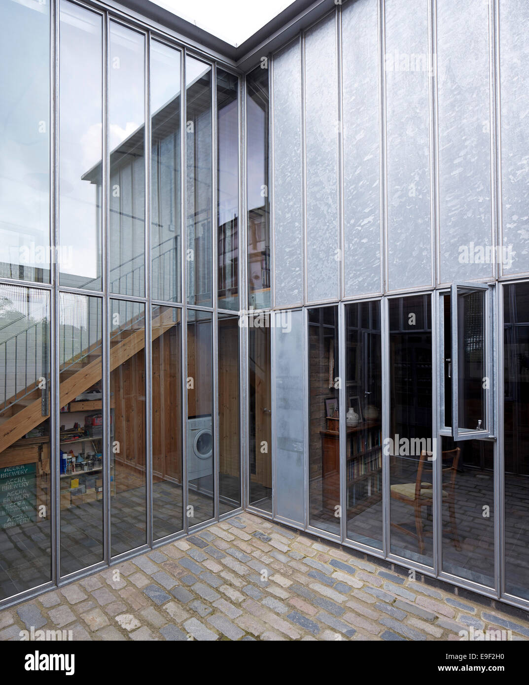 Hale Street House, un revoir, Londres, Royaume-Uni. Architecte : DSDHA, 2014. Voir 8 ans après l'achèvement, vue d'ensemble de cou Banque D'Images