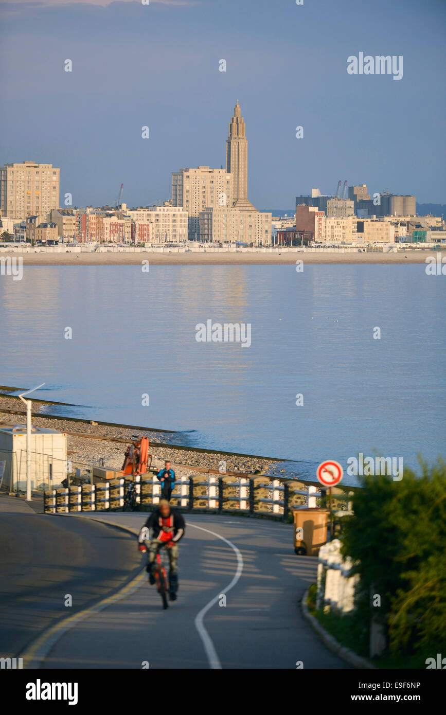 Le Havre (Normandie) : vue vers la ville de Sainte-Adresse Banque D'Images