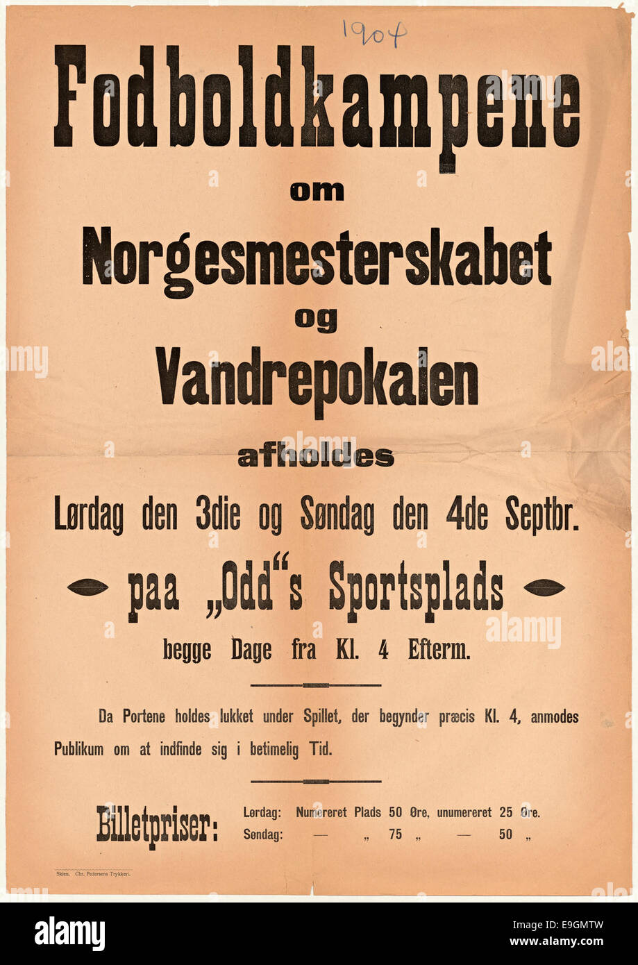 Une affiche promotionnelle de la Bibliothèque nationale de Norvège pour les matchs du Championnat norvégien de football qui se sont tenus les 3 et 4 septembre au terrain de sport ODD. L'événement faisait partie du championnat de la Coupe nationale norvégienne de football. Banque D'Images
