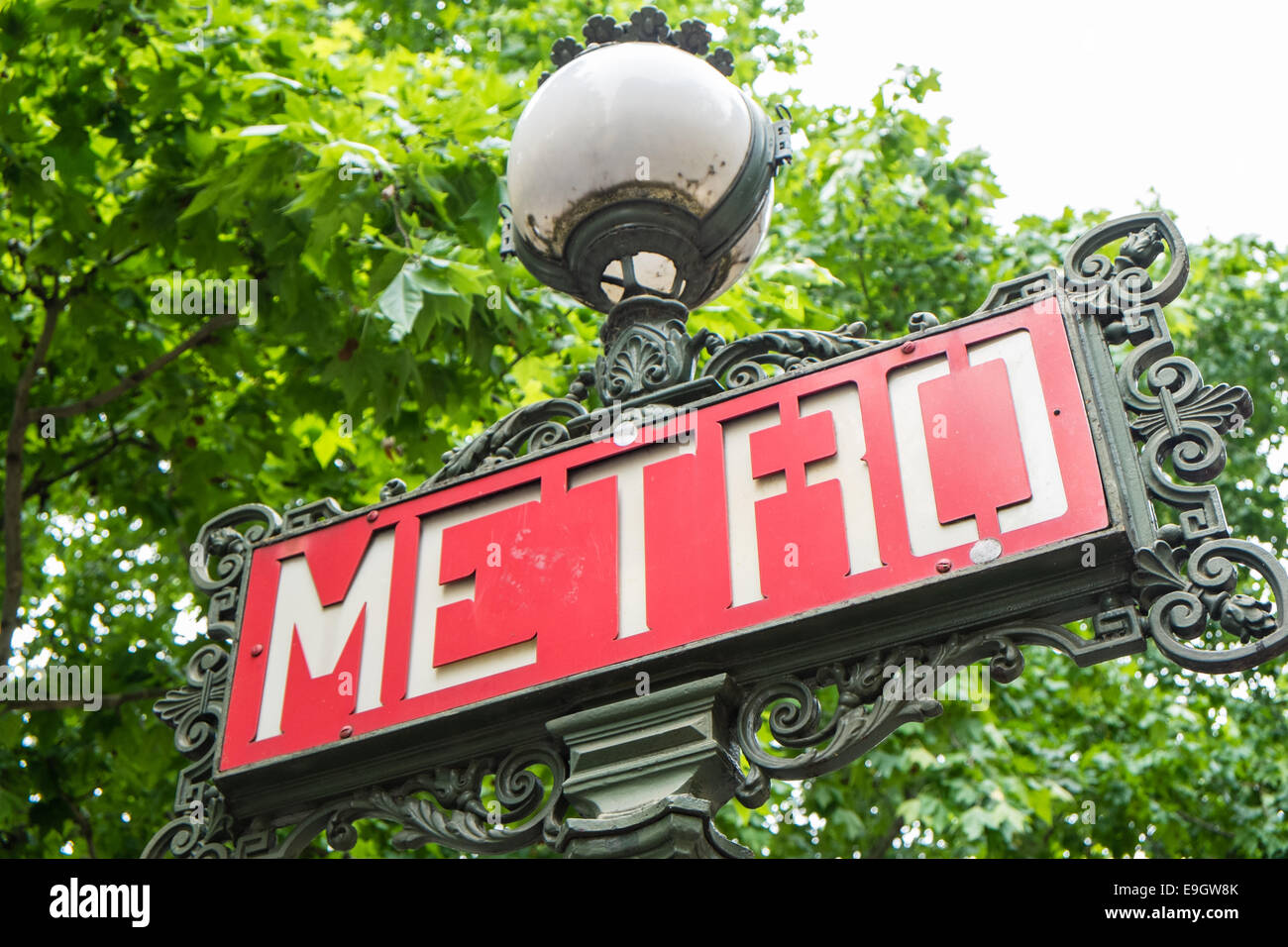 Métro, métro, emblématique,entrée privée,gare, signer,design,affichage,à l'extérieur, la station de métro, Paris,France,French, Banque D'Images