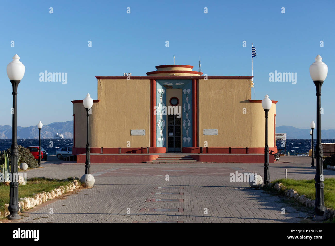 Aquarium et musée de la marine, bâtiment datant des années 1920, Elli Beach, new town, Rhodes, l'île de Rhodes, Dodécanèse, Grèce Banque D'Images